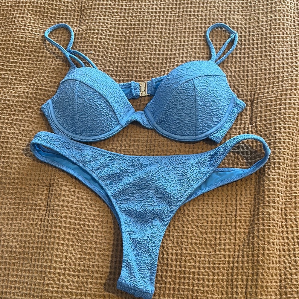 White fox boutique bikini set